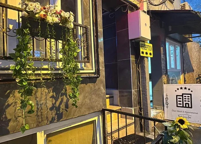 Ozer Hotel & Apartments