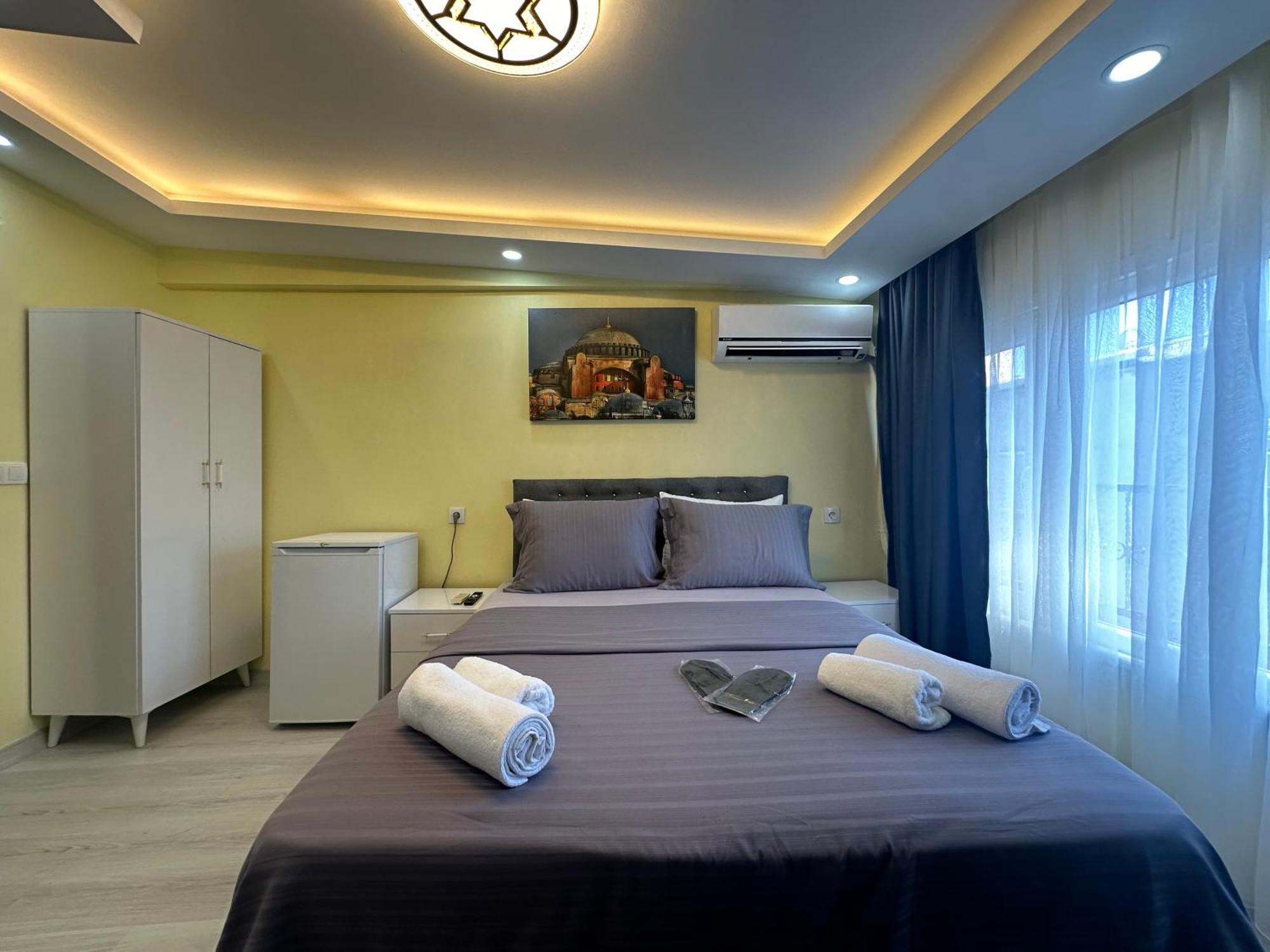 Otel Ozer & *